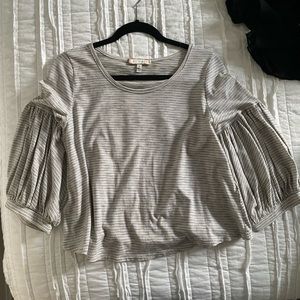 Anthropologie white & grey striped crop blouse. Bubble sleeve feature.